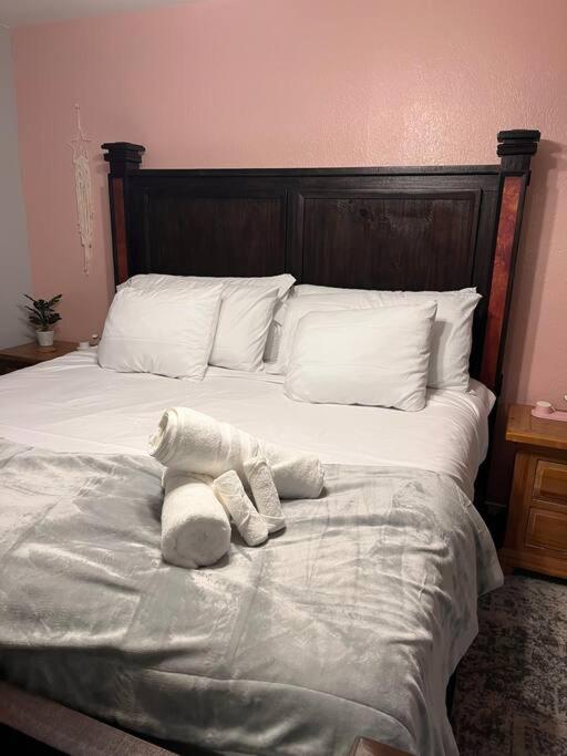 Healing Haven King Bed Suite Dallas Esterno foto