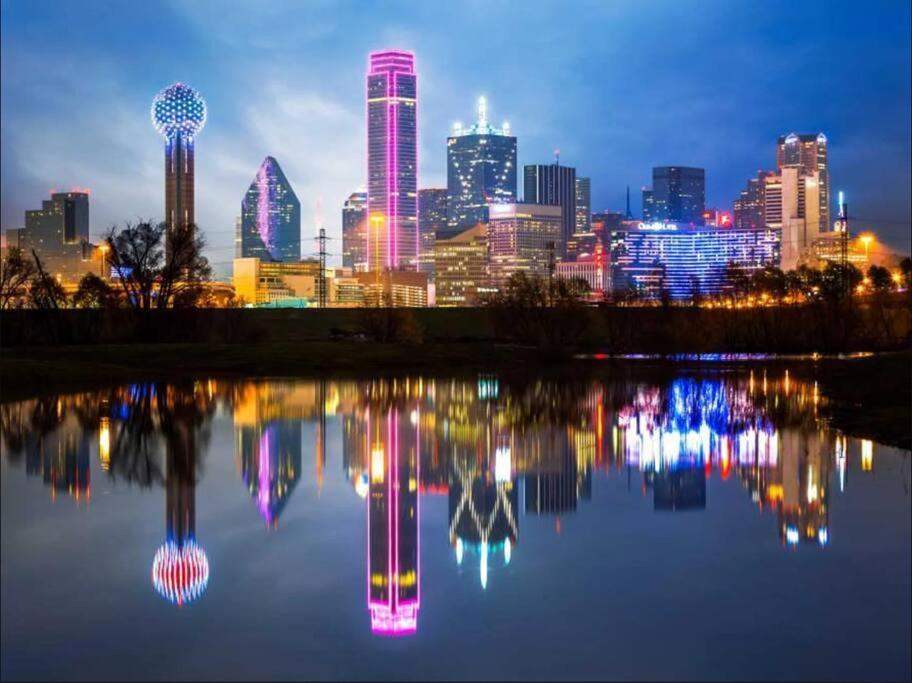 Healing Haven King Bed Suite Dallas Esterno foto